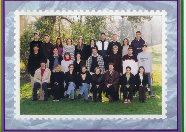 photo-de-classe-1-re-stt-98-99-de-1998-lyc-e-saint-pierre-copains-d