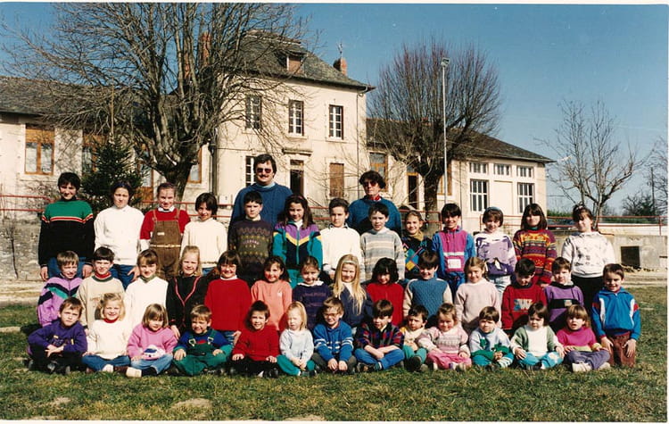 Photo de classe Primaire LacapelleBleys de 1993, Ecole Primaire (La