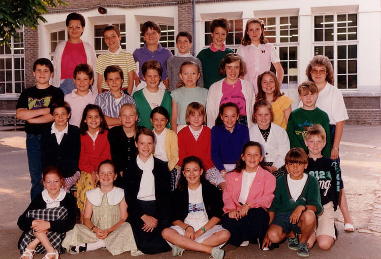 Photo de classe CM2 St Madeleine de 1988, ECOLE SAINTE MADELEINE