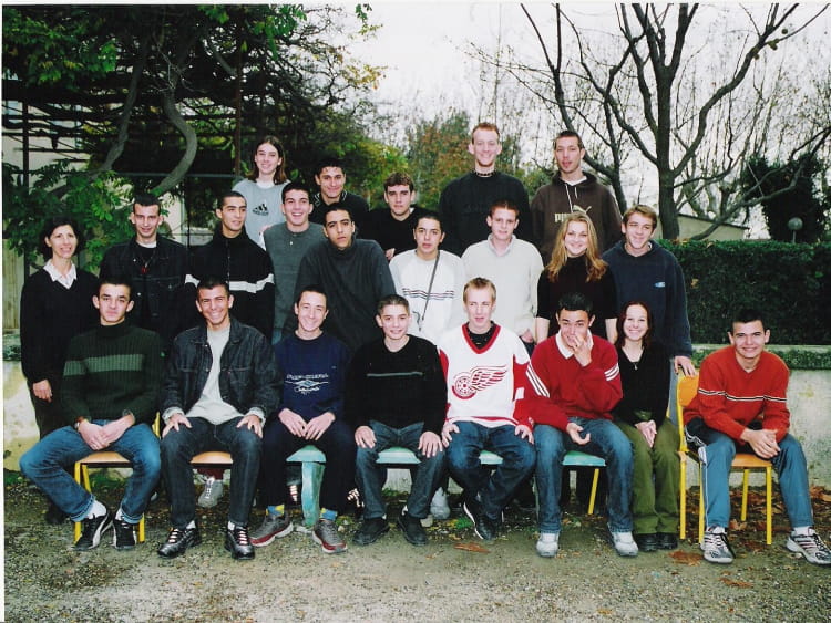 Photo de classe BEPA Travaux Paysagers (2° année) de 2002, INSTITUT