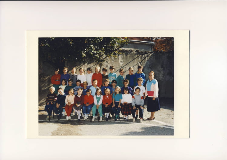 Photo de classe CE2 Jeanne d'Arc de 1988, Ecole Sainte Jeanne D'arc