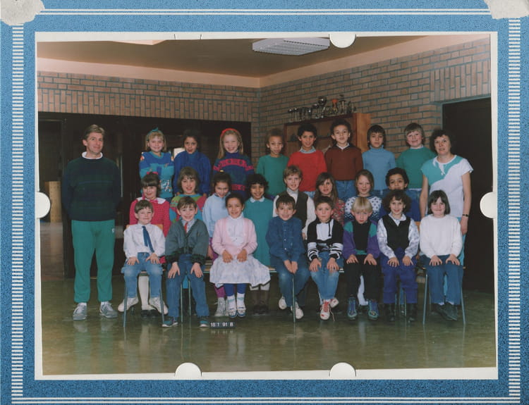 Photo De Classe CE1 De 1991 Ecole Anatole France Armentieres photo-de-classe-ce1-de-1991-ecole-anatole-france-armentieres