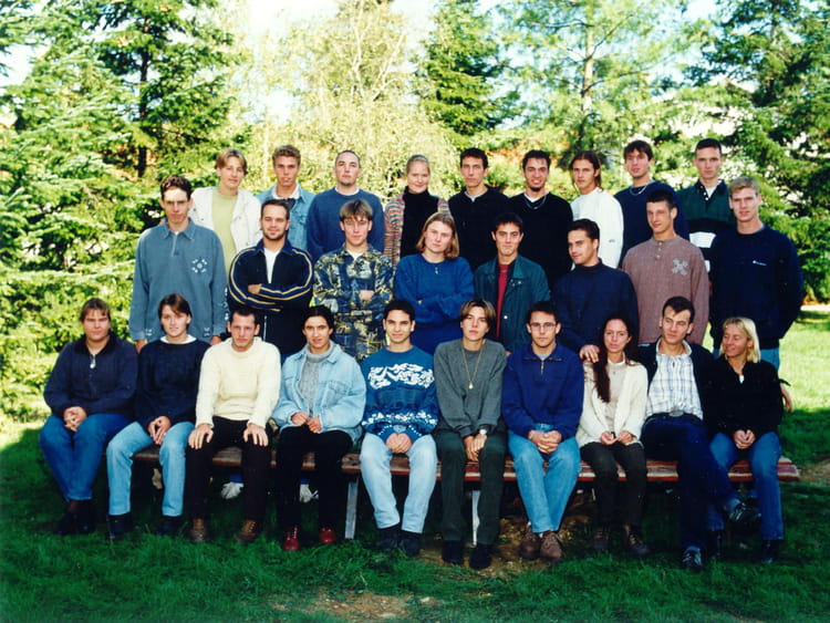 Photo de classe BTS PC2 de 1999, Legta D'auxerre-la Brosse - Copains d ...