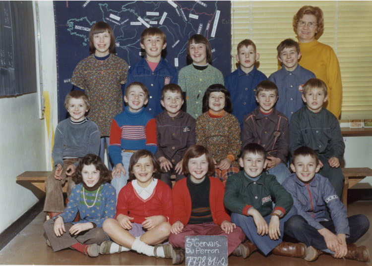 Photo de classe ST Gervais CM1CM2 7778 de 1978, Ecole Primaire (Saint