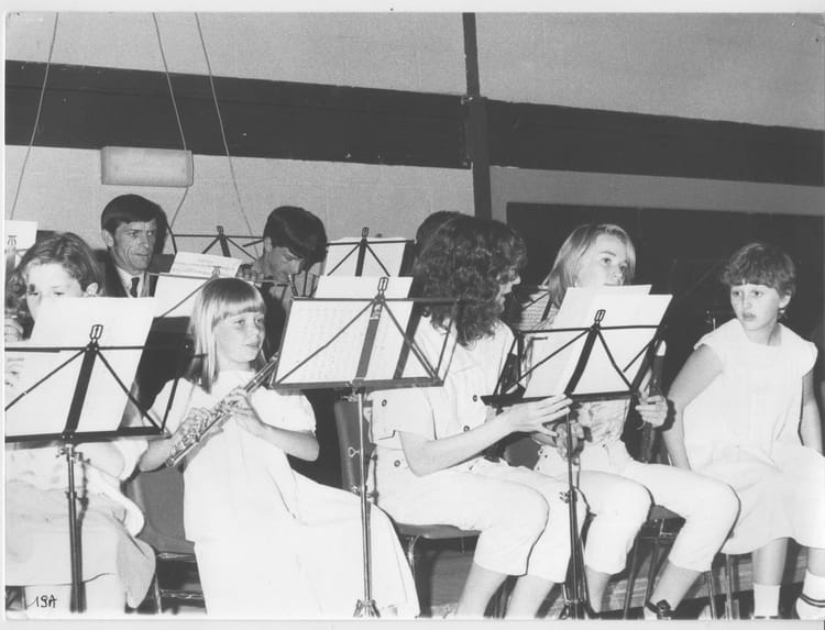 photo-de-classe-ecole-de-musique-de-st-ouen-de-touberville-de-1985