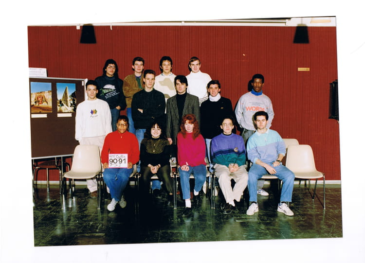 Photo de classe TD2 1990-1991 de 1990, Lycée René Cassin - Copains d'avant