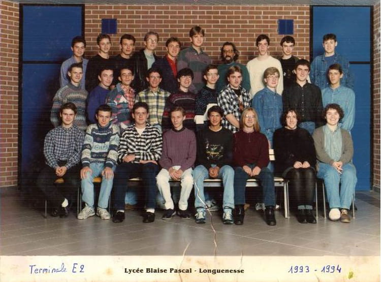 Photo de classe Terminale E2 de 1994, Lycée Blaise Pascal Cité Scolaire ...