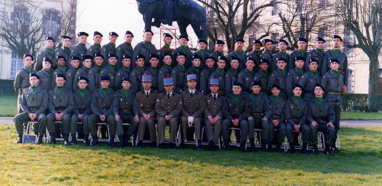 Photo De Classe Armee De 1988 1er 2ème Régiment De Chasseurs Photo De Classe Armee De 1988 1er 2ème Régiment De Chasseurs