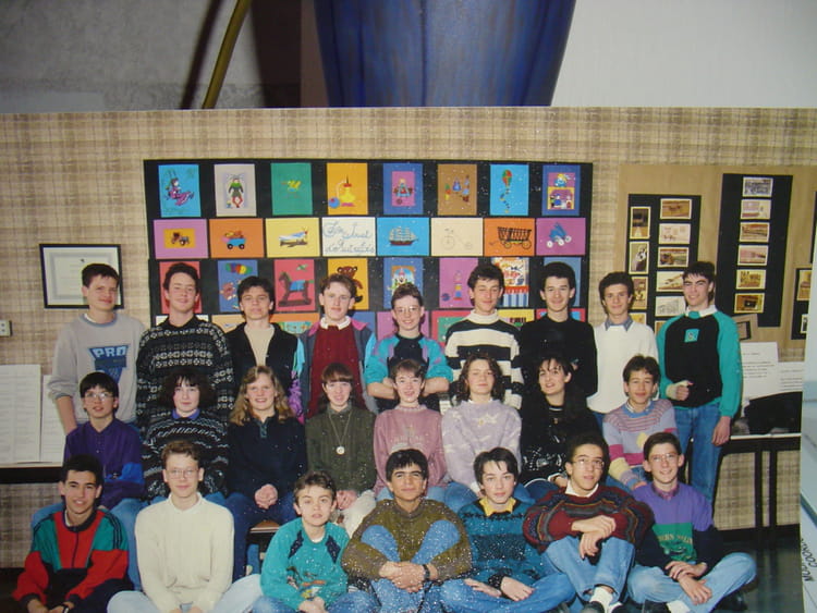 Photo de classe 3 D de 1990, Collège Saint-exupéry - Copains d'avant