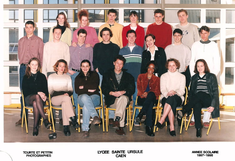 Photo de classe BTS force de vente 2eme annee de 1997, Lycée Technique ...