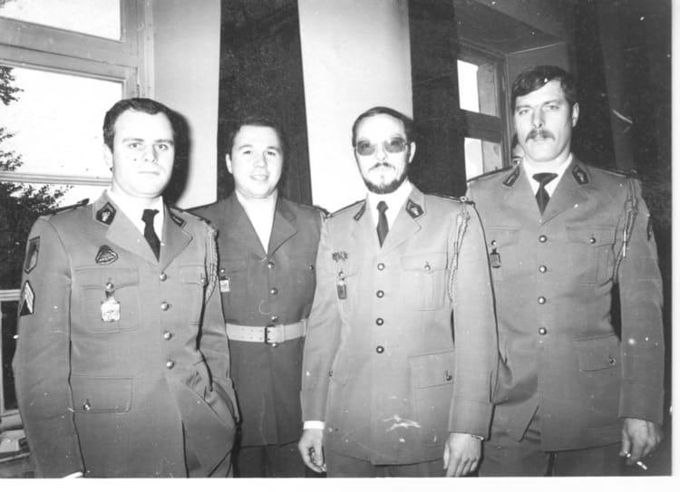 CARTE PHOTO ANCIENNE officierr posant avec son épouse guerre 14 / 18