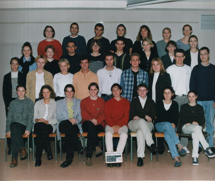 Photo de classe BTS AG PME PMI 1998-1999 de 1999, Lycée Notre Dame Des ...