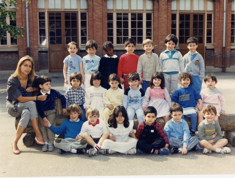 Photo De Classe Maternelle 3 De 1987 ECOLE ETIENNE DOLET Copains D avant photo-de-classe-maternelle-3-de-1987-ecole-etienne-dolet-copains-d-avant