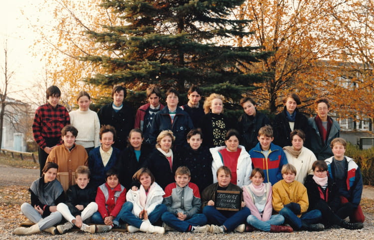 Photo de classe 4eme 2 de 1985, Collège Michel De Montaigne - Copains d ...