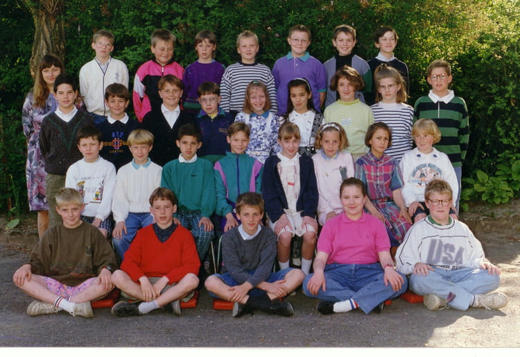 Photo de classe 1990/1991 CM2 classe de Madame DIRSON de 1991, Ecole Notre Dame De Liesse Photo de classe 1990/1991 CM2 classe de Madame DIRSON de 1991, Ecole Notre Dame De Liesse