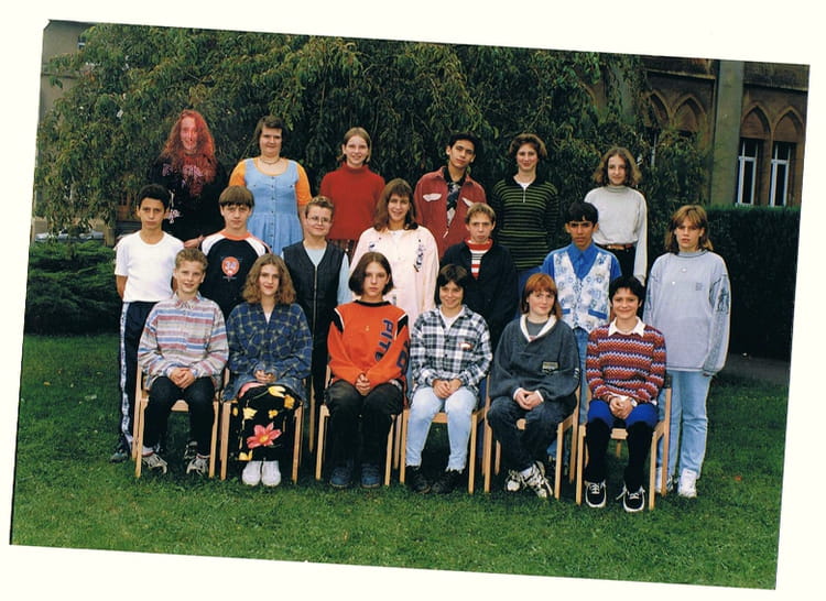 Photo de classe 2eme P de 1998, Institut De La Sainte Famille Copains