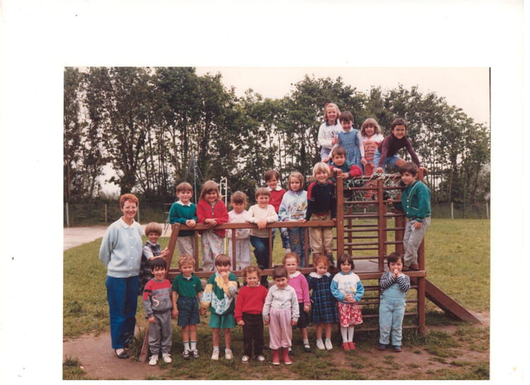 Photo de classe Photos 006 de 1987, Ecole (Clohars Fouesnant) Copains