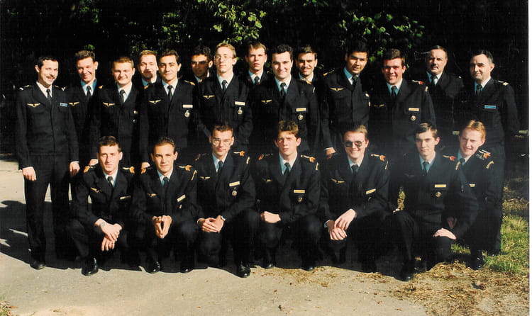 Photo de classe Promo BE 90/04 de 1990, Ba 217 - Copains d'avant