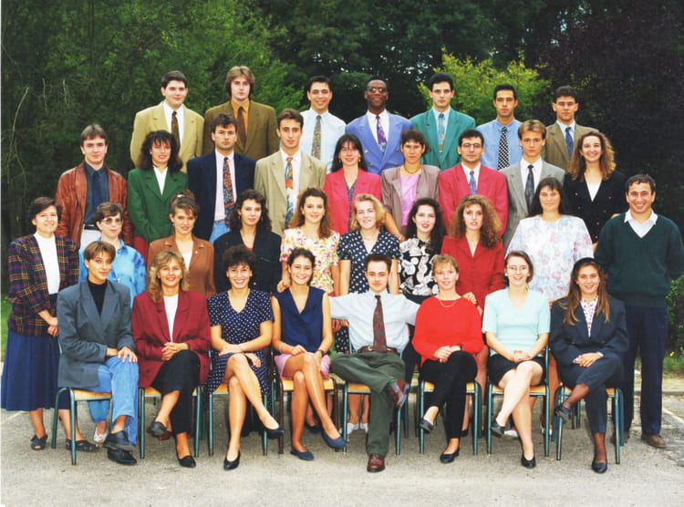 Photo de classe BTS FORCE DE VENTE2 de 1992, Lycée En Forêt - Copains d ...