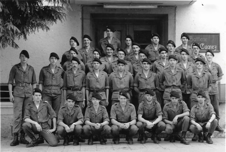 6263# BELGIQUE: JOLI insigne militaire 3 Régiment d'Artillerie/ Drago