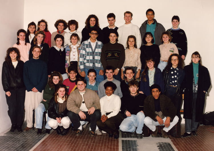 Photo de classe Terminale G2b de 1990, Lycée Louise Michel - Copains d ...