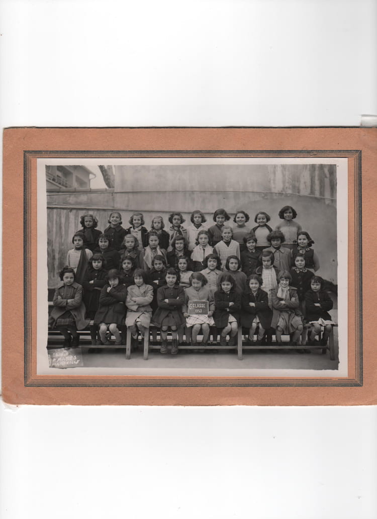 Photo de classe 6 de 1953, ECOLE SAINTE SOPHIE Copains d'avant