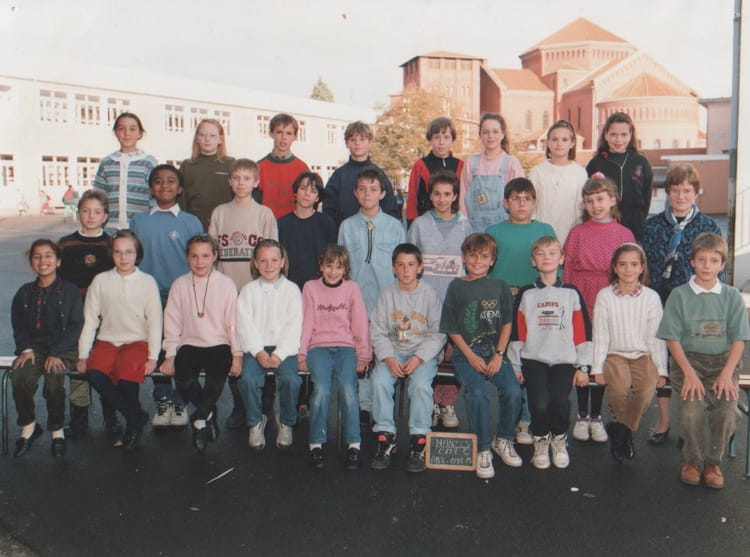 Photo de classe Cm2 C de 1992, ECOLE SAINTE AGNES Copains d'avant