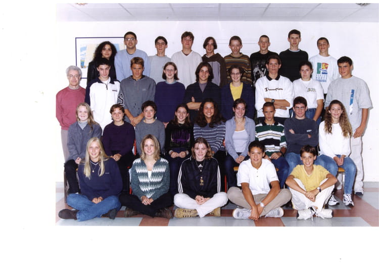 Photo de classe 2ème Première de 1999, Lycée Michel Anguier - Copains d ...