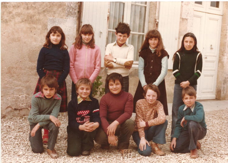 Photo de classe école notre dame du rosaire à fouqueure de 1978, Ecole