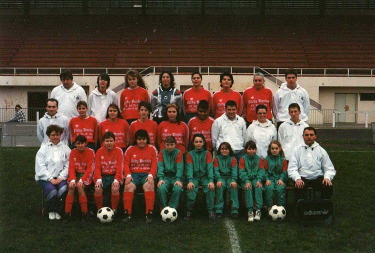 Photo de classe Saison 1994/1995 feminine (PH) de 1995, Football
