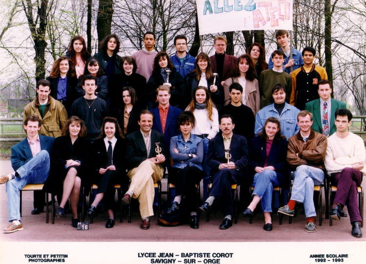 Photo de classe Bts action co 1992/1994 de 1993, Lycée Jean-baptiste ...