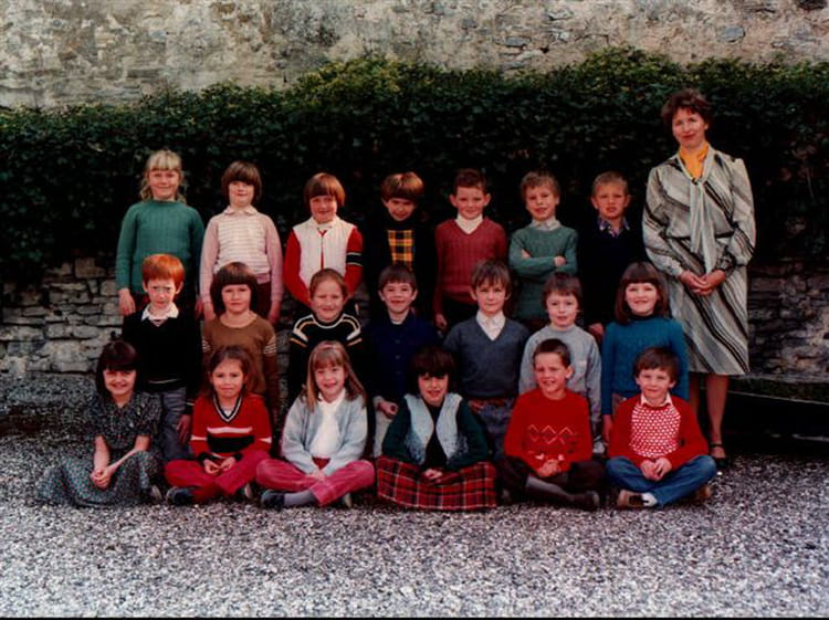 Photo De Classe CE 1 De 1981 Ecole Primaire Ou Maternelle Copains D photo-de-classe-ce-1-de-1981-ecole-primaire-ou-maternelle-copains-d