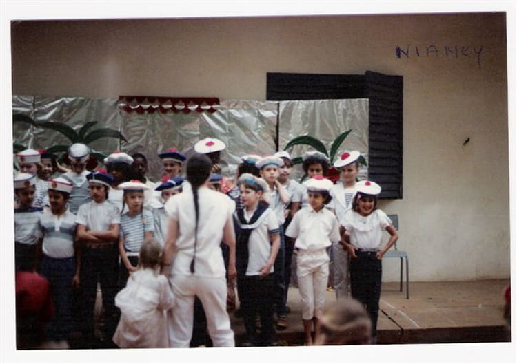 Photo de classe CM2 de 1984, JEAN DE LA FONTAINE - Copains d'avant