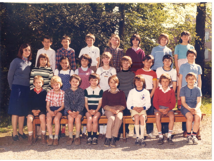 Photo de classe Cm1 de 1982, Collège Notre-dame De L'assomption ...