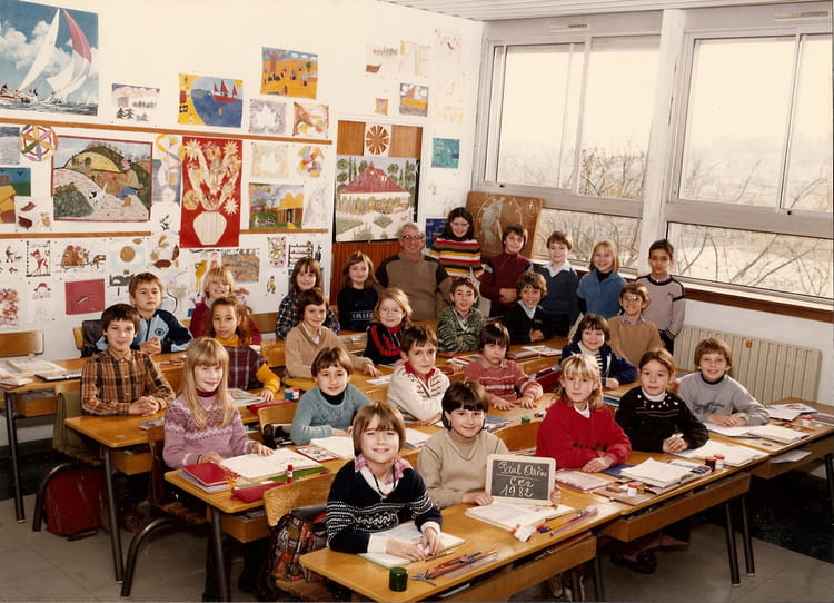 Photo de classe Ce2 de 1982, ECOLE PAUL ARENE Copains d'avant