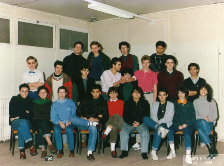 Photo de classe Terminal D de 1987, Lycée Sophie Germain Copains d'avant