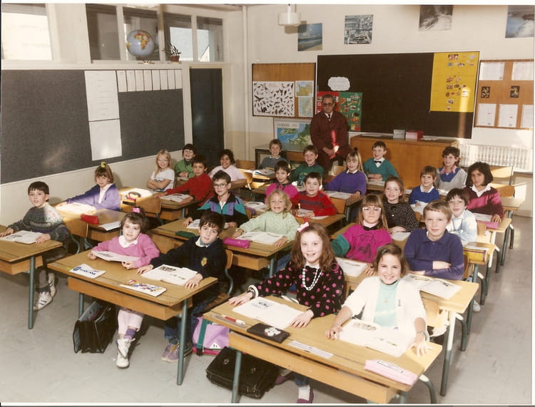 Photo de classe CE2 1991 de 1991, GROUPE SCOLAIRE JEAN MOULIN - Copains ...