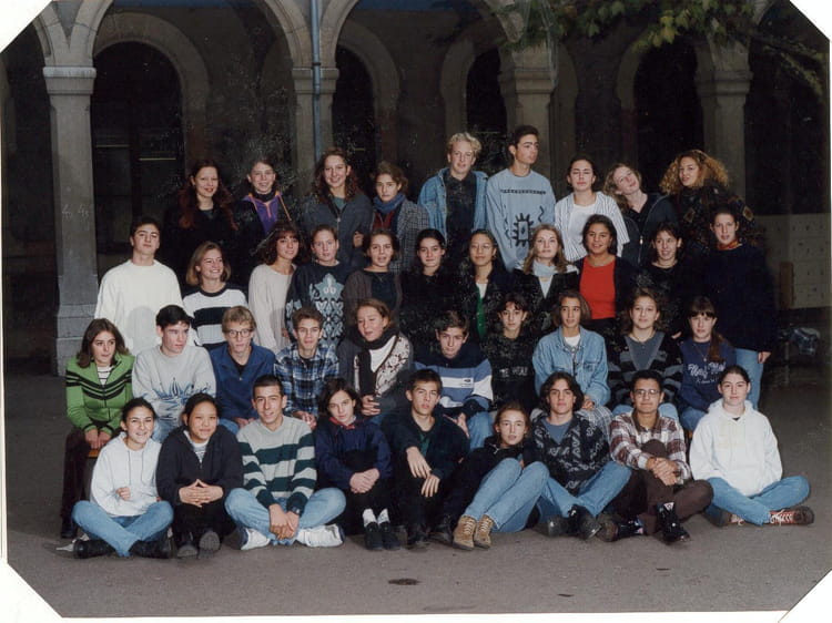 Photo de classe 2e de 1996, Lycée Jean Moulin - Copains d'avant