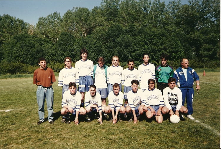 Photo de classe Champion d a 1991 de 1991, JSL FOOTBALL Copains d'avant