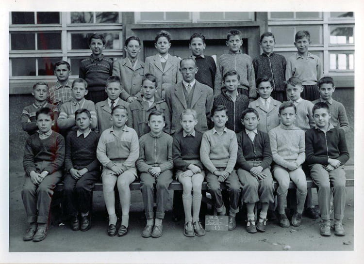 Photo de classe CM de 1956, ECOLE ST BERNARD Copains d'avant