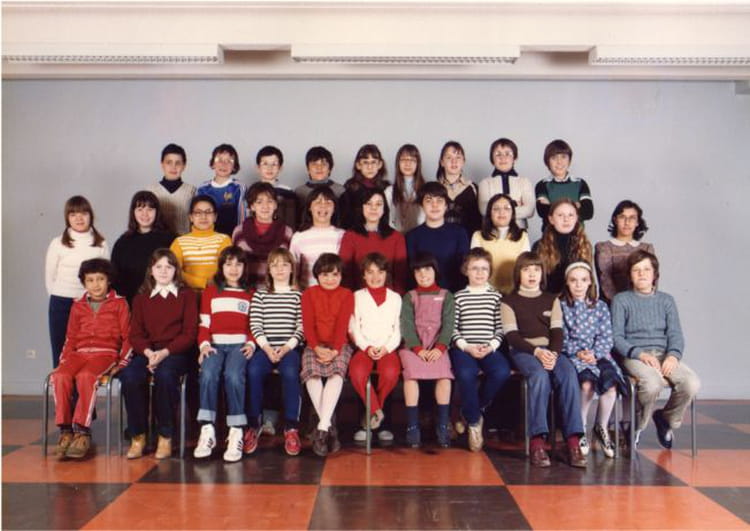 Photo de classe Classe de CM2 de 1979, ECOLE PHILIPPE ARBOS Copains d