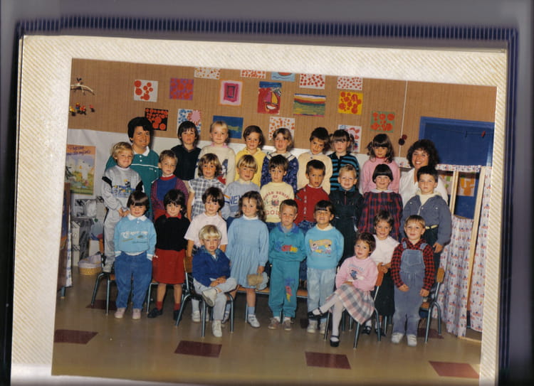 Photo de classe Maternelle de 1987, Ecole La Lande De ...
