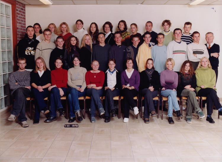 Photo de classe Lycée Lamarck - Terminale ES - année 2001-2002 de 2001 ...