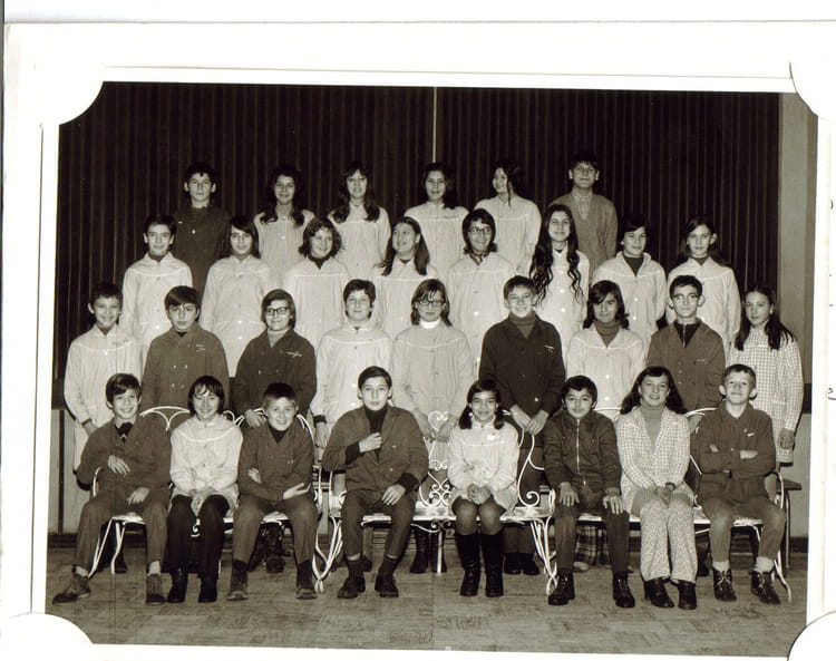 Photo de classe 5ème 2 de 1971, Lycée Marguerite De Navarre Copains d'avant