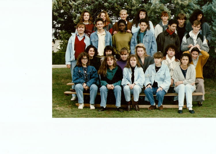 Photo de classe Teminale A1 de 1991, Lycée Jean Moulin - Copains d'avant