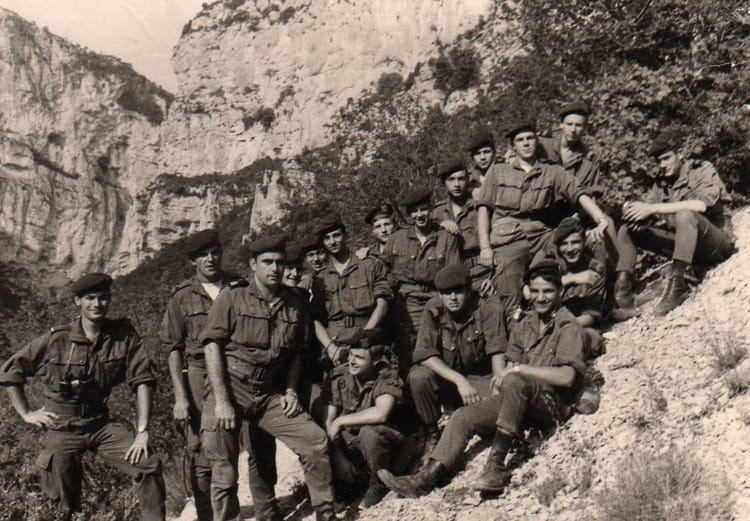 Photo De Classe PETITE BALLADE DE SANTE De 1969 COMMANDOS PENFENTENYO photo-de-classe-petite-ballade-de-sante-de-1969-commandos-penfentenyo