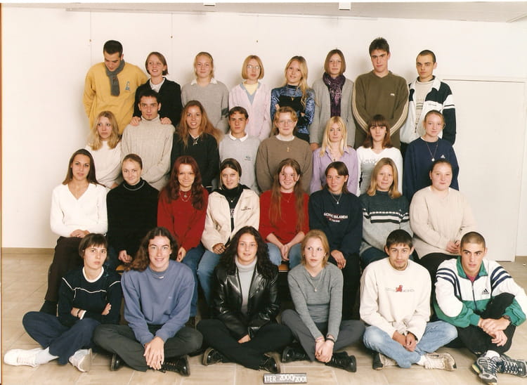 Photo de classe 1er STT COMPTA GESTION de 2001, Lycée Lamarck - Copains ...