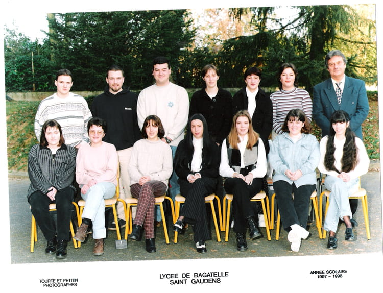 Photo de classe BTS Compta 1ère année de 1997, Lycée De Bagatelle ...