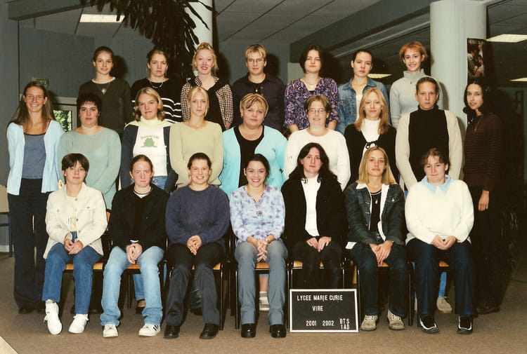Photo de classe BTS 1 AD de 2001, Lycée Curie - Copains d'avant