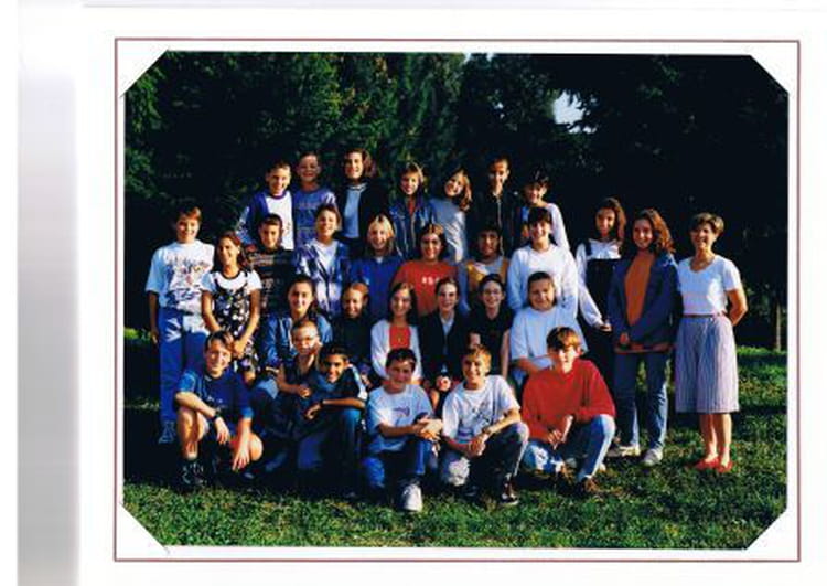 Photo de classe Classe de Mme Comte de 1997, ECOLE NOTRE DAME DU BON